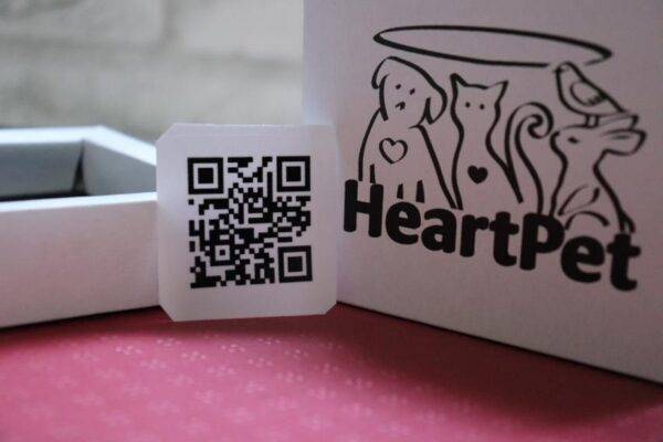 HeartPet nalepnica QR code